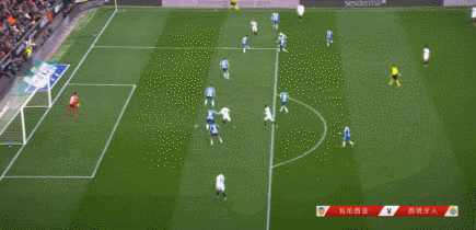 60帕雷霍近在咫尺的打门太正被洛佩斯奋力扑出.gif