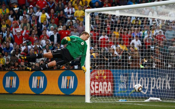 0_Germanys-goalkeeper-Neuer-fails-to-save-a-shot-by-Englands-Lampard-during-a-2010-World-Cup-second.jpg