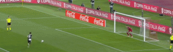 点球迪巴拉被扑.gif