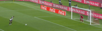 点球达尼洛打飞2.gif