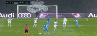 孔多比亚远射6.gif