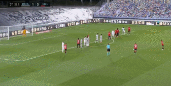 23，久保健英.gif