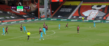 拉梅拉头球6.gif
