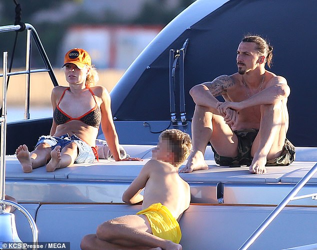 31630916-8599459-After_his_workout_Ibrahimovic_returned_to_holiday_mode_and_relax-a-7_1596741941837.jpg