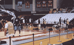 2020_0808_1ec8a1cdg00qequi7040hc0009i005vc.gif