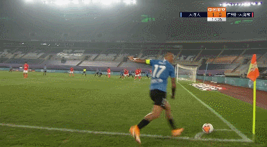 18 龙东飞机.gif