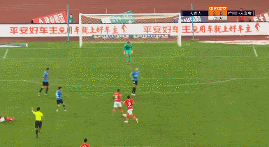 73 保利尼奥偏出.gif