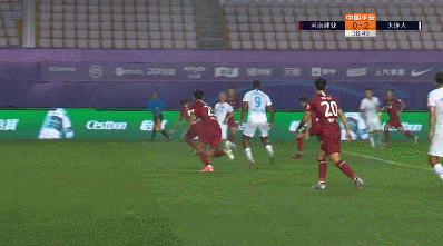 38 龙东倒钩解围.gif