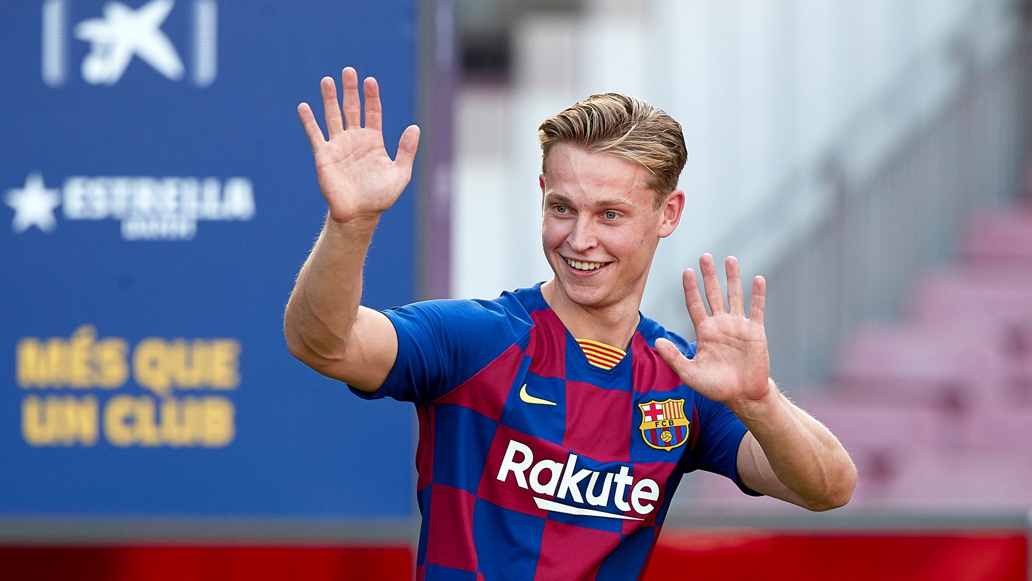 skysports-frenkie-de-jong-barcelona_4714799.jpg