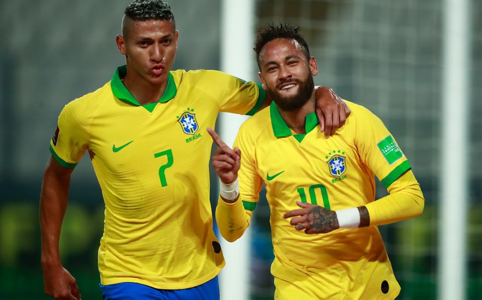 neymar-celebro-ronaldo-gol-peru.jpg
