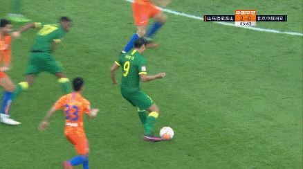 46 巴坎布倒地.gif