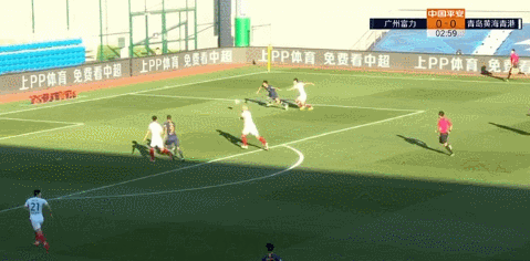 3 裁判挡阿德里安.gif