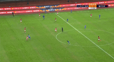 77 埃德尔越位.gif