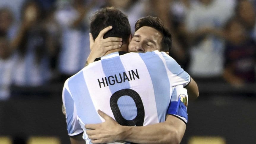 higuain-messi_862x485.jpg