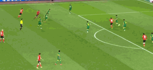 洛佩斯进球2.gif