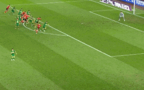 李胜龙头球.gif