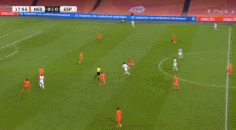18，卡纳莱斯.gif