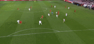 卢卡库2-1 2.gif