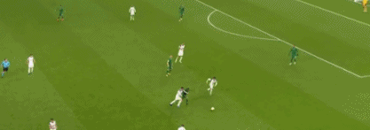 卢卡斯4-0.gif