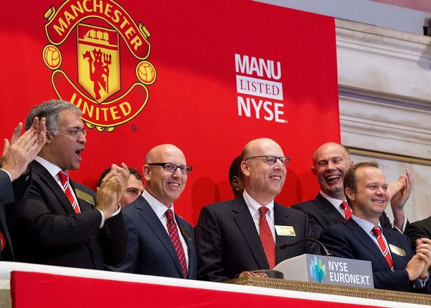 1_Manchester-United-Ring-Opening-Bell-At-New-York-Stock-Exchange.jpg