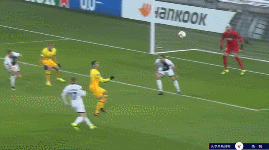 87 维尼修斯回放.gif