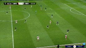 50 奥巴梅扬越位.gif