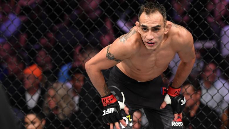 Tony-Ferguson-Octagon-Pettis.jpg