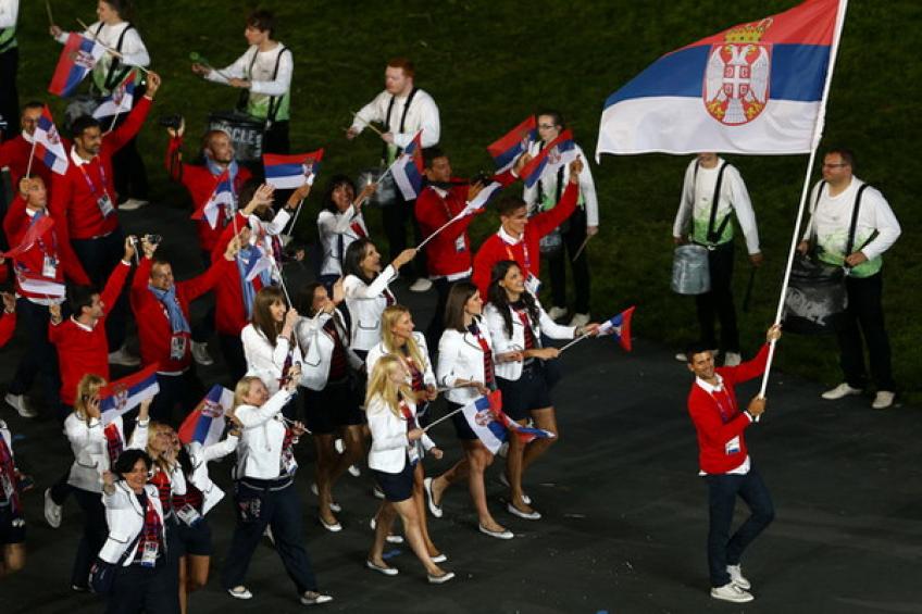 novak-djokovic-it-was-an-amazing-feeling-to-carry-serbian-flag-in-london-.jpg