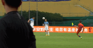 郭田雨头球24.gif