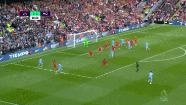 19 德布劳内 利物浦压上.gif