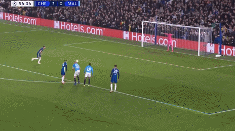 若日尼奥 点球2.gif