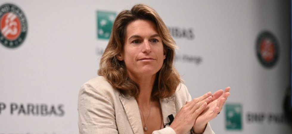 504_sport_Media365-Sport-News_dfa_907_85ba0c3474419f69ef8710f48b_roland-garros-mauresmo-se-confie-sur-son-nouveau-role-de-directrice-du-tournoi_10312473_mauresmo-170322-1024x425_ext.jpg