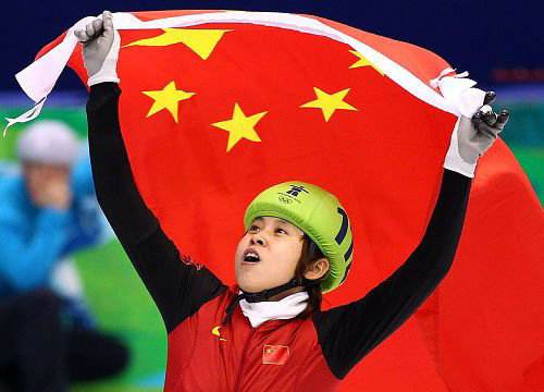 滑冰集训队在海南万宁集结,由王秀丽率领的国家速滑集训队中长距离组