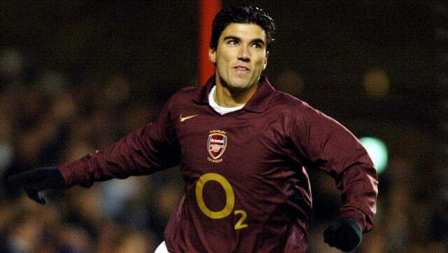 枪手再悼雷耶斯:训练中心已降半旗