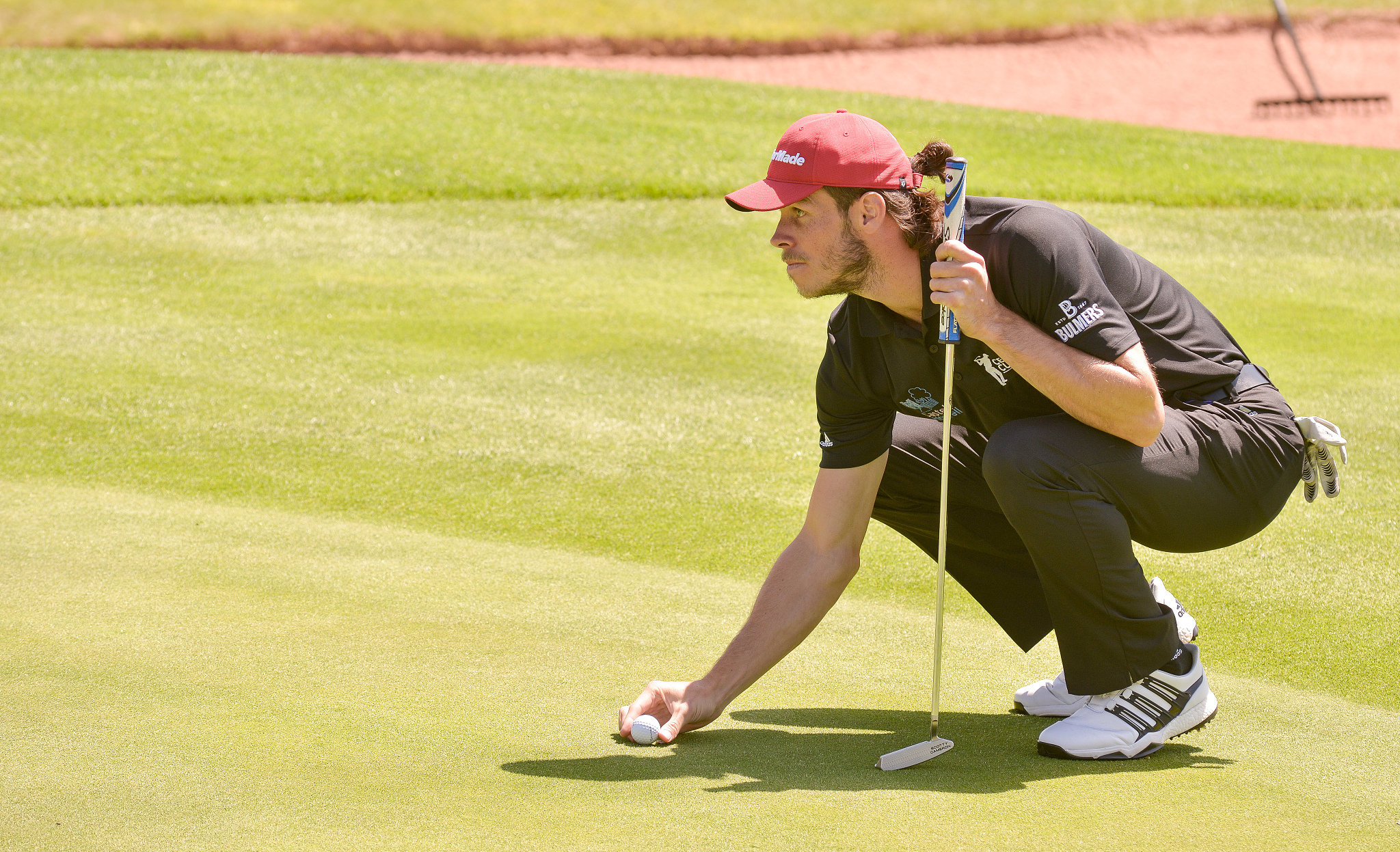 皇马球星贝尔是高尔夫球的狂热爱好者,但他也时常因此爱好而招致外界